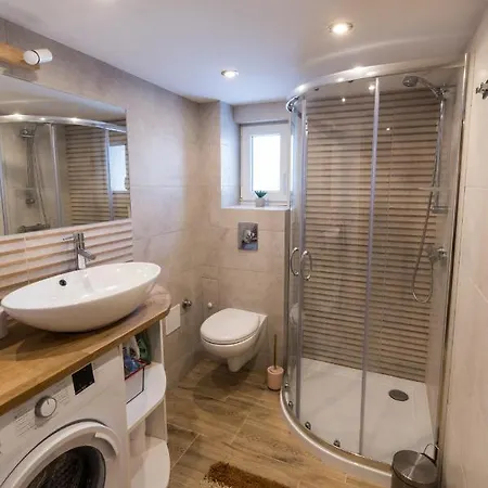 U Leona Chalet *