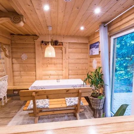 U Leona Chalet *